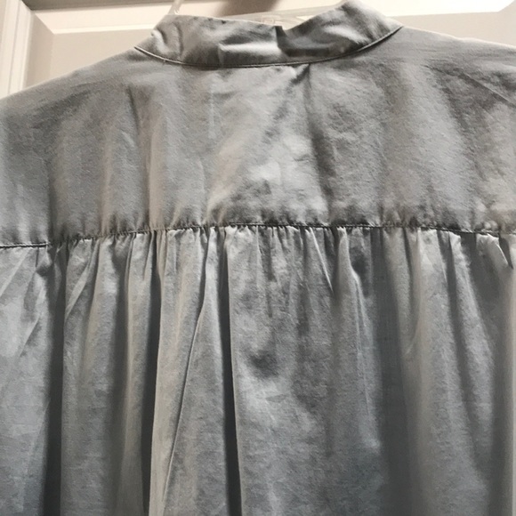 Top:blouse - Picture 4 of 4